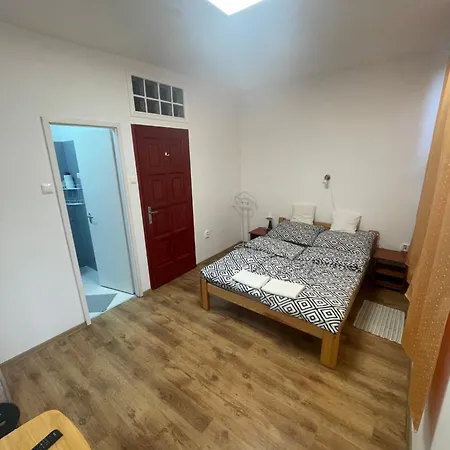 Alom Vendeghaz Maison d'hôtes Dunaújváros